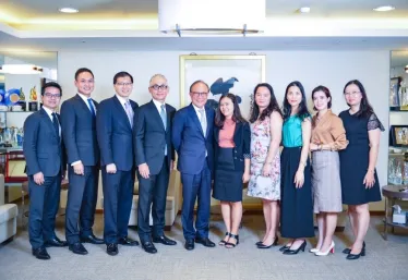 Đoàn Nhà báo Việt Nam đến thăm và làm việc  với Tập đoàn Tài chính Yuanta tại Đài Loan